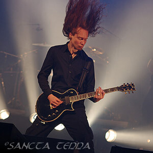 Leaves' Eyes Article